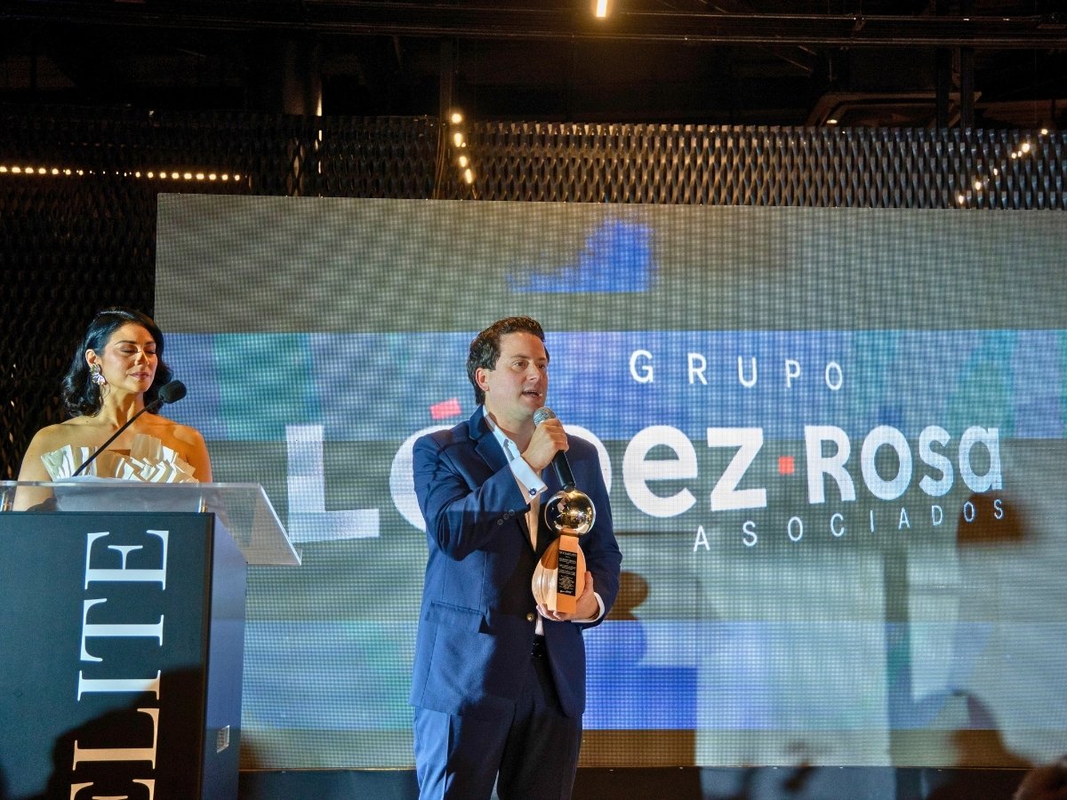 revista-sociaelite-gianni-rosa-escenario